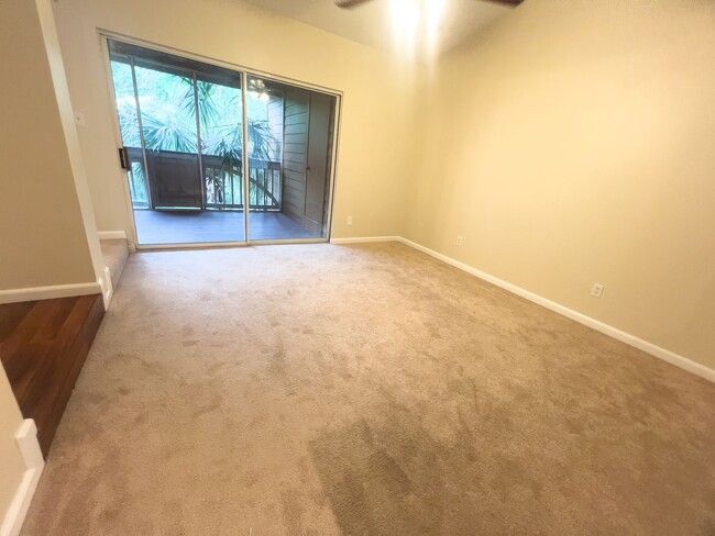 Building Photo - SABLE WALK RENTAL MOVE IN NOW!Spacious 2X2...