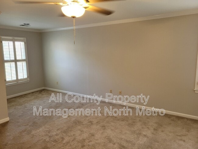 Building Photo - 1406 Defoors Dr NW