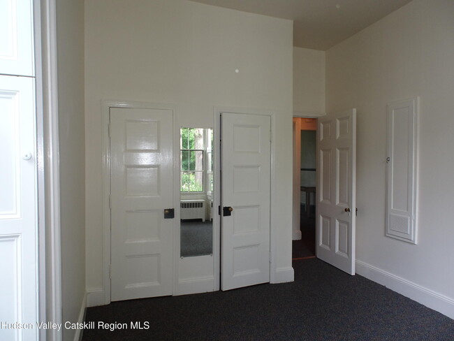 Building Photo - 549 NY-23B