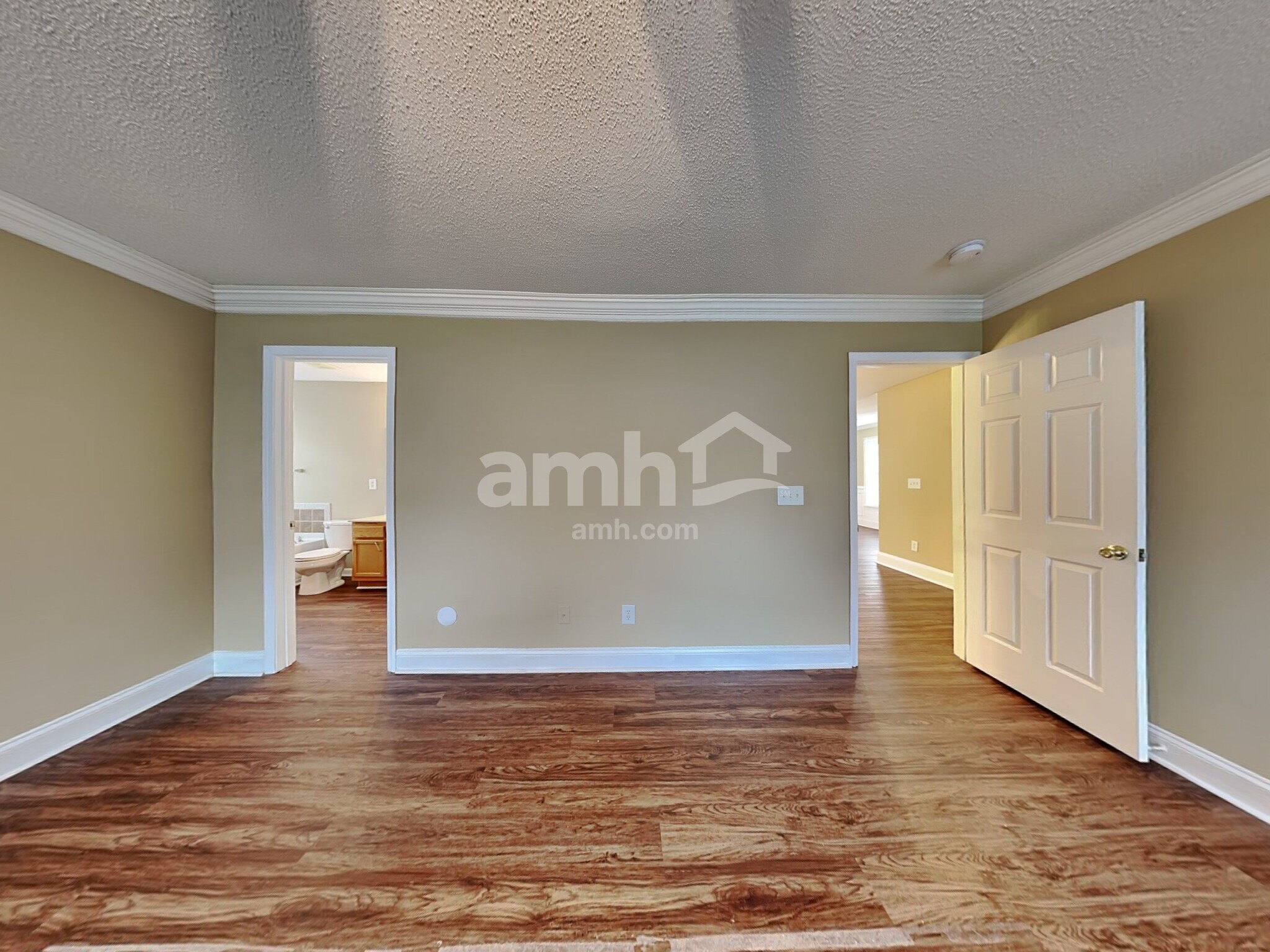 Building Photo - 211 Coalyard Dr