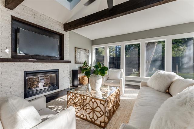 Building Photo - 3778 Shorecrest Dr