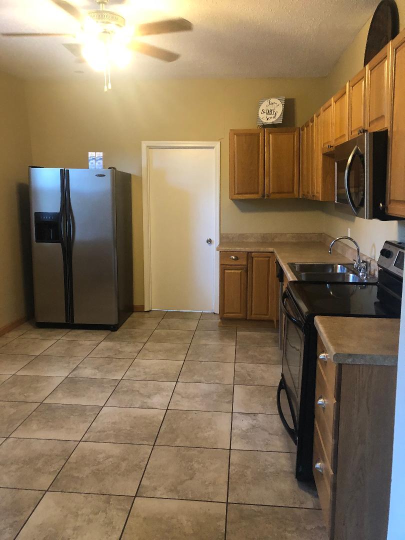 Building Photo - 5645 Charles Pl