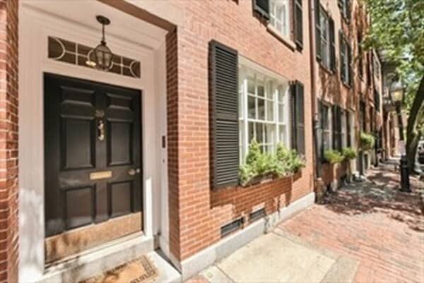 Building Photo - 39 Pinckney St