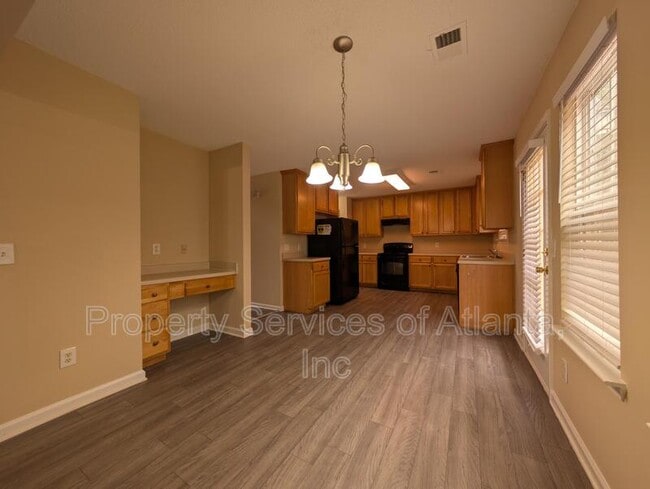 Building Photo - 704 Denise Ct