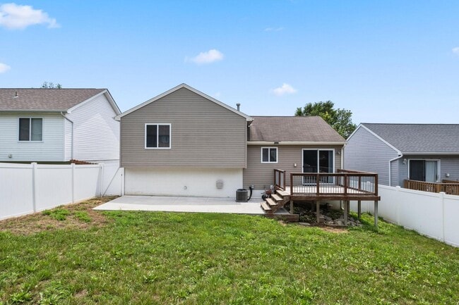 Building Photo - WELCOME HOME!