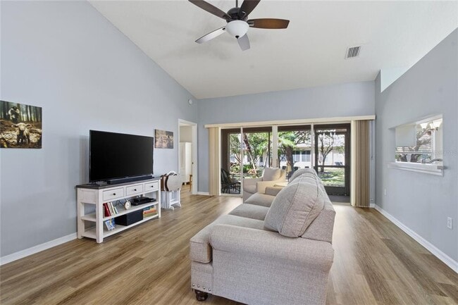 Building Photo - 1221 Wolford Dr