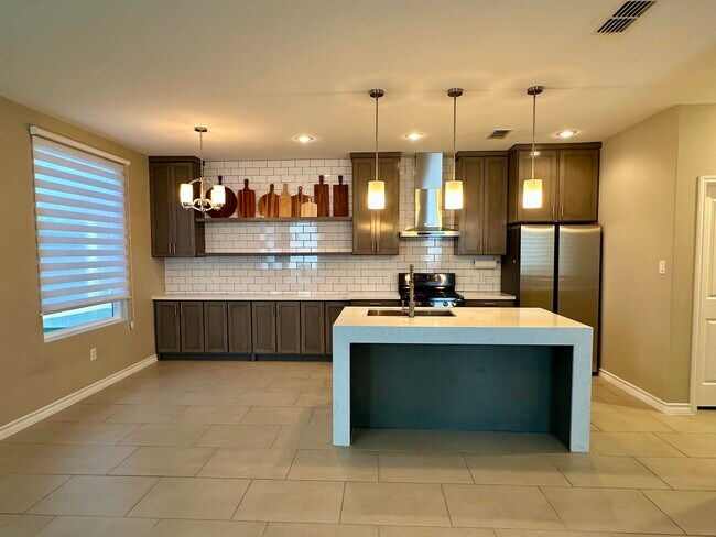 Building Photo - 7938 Elka Lp