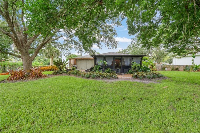 Building Photo - 171 Salmon Dr NE