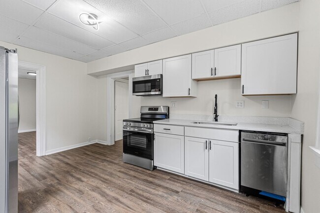 Building Photo - 5206 Lotus Wy