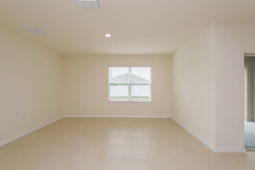 Building Photo - 1707 Johnson Pointe Dr