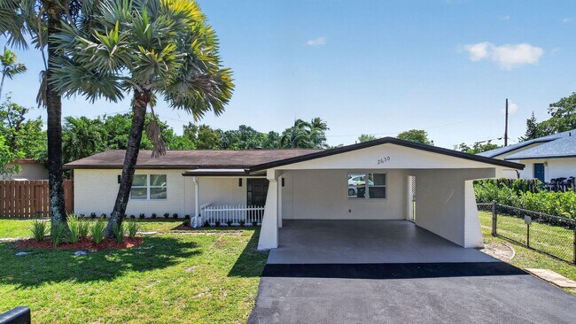 Building Photo - 2630 SW 49th Ct