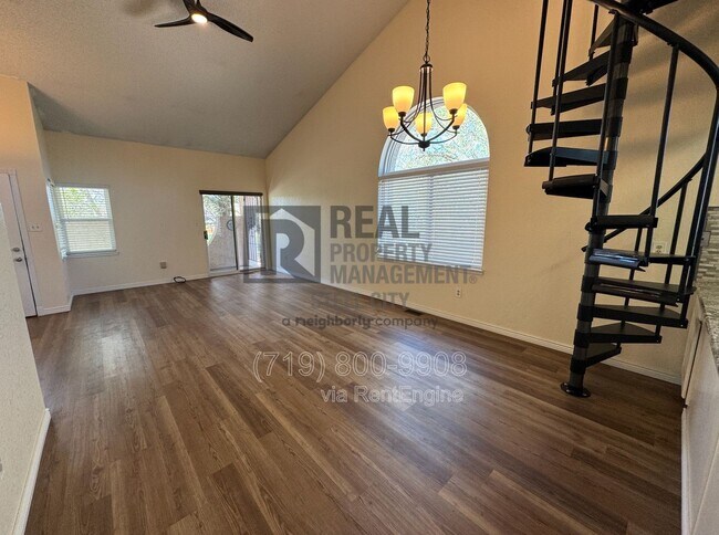 Building Photo - 117 Fairway Vlg