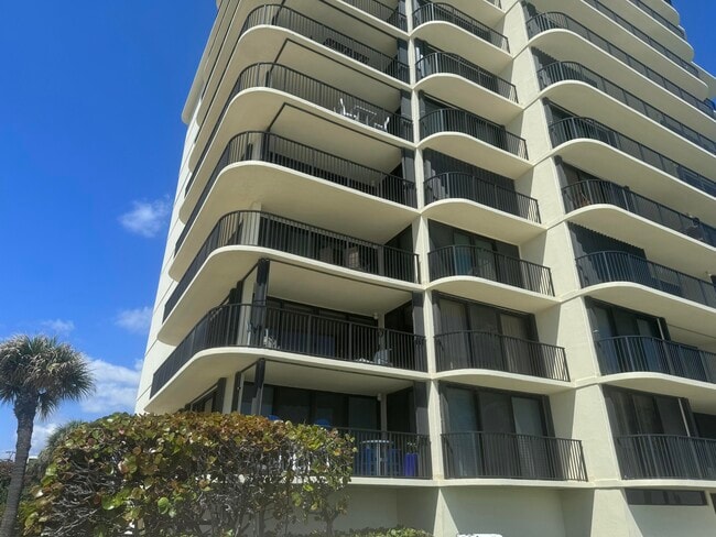 Building Photo - 200 S Beach Rd