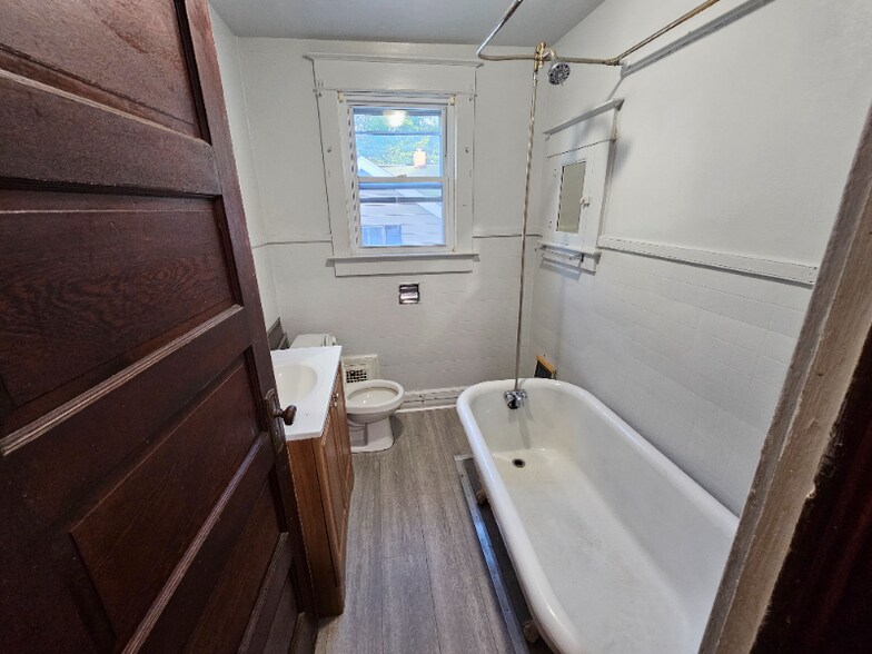 Building Photo - 55-57-57 Tompkins St