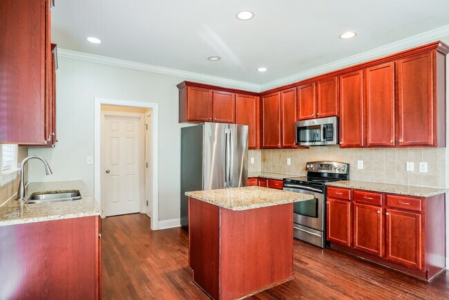 Building Photo - 308 Nelson Ln