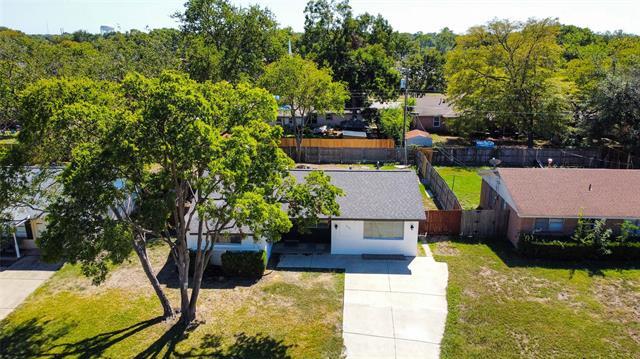 Building Photo - 512 E Tyler St