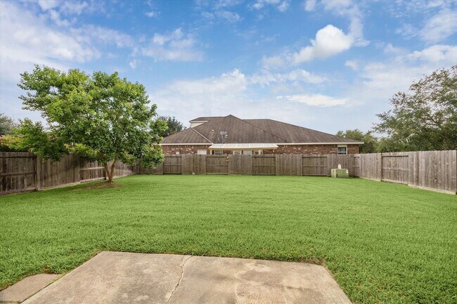 Building Photo - 3122 Schumann Oaks Dr