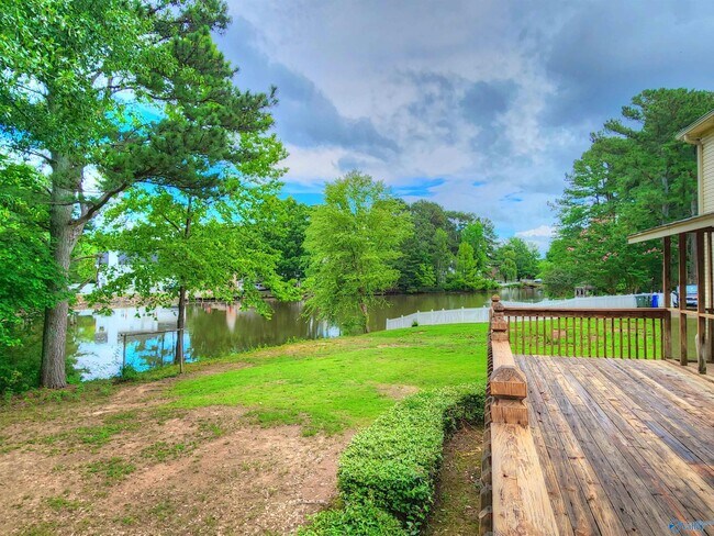 Building Photo - 120 Silver Creek Cir