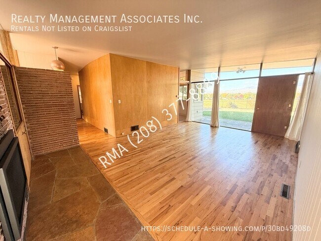 Building Photo - 2016 W Sunrise Rim Rd