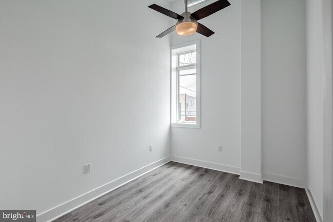 Building Photo - 1705 Jackson St