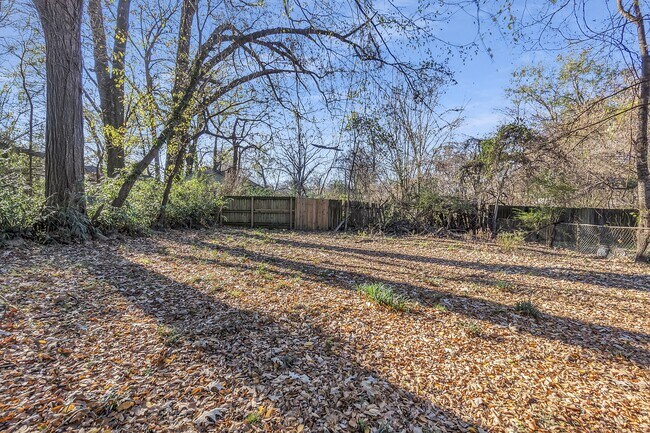 Building Photo - 481 Marianna St