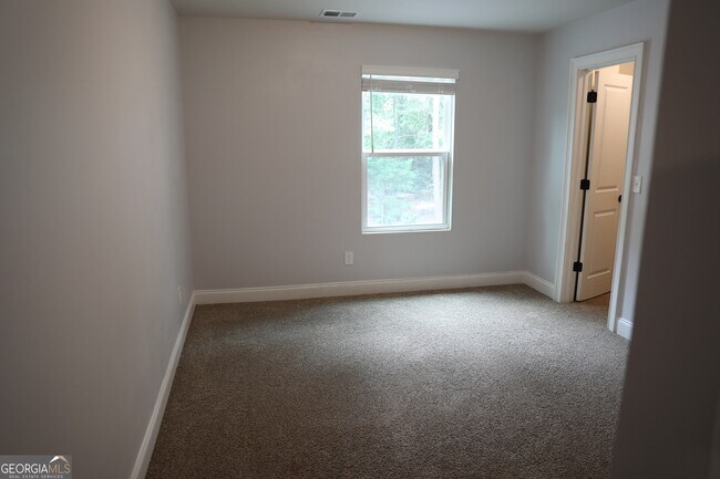 Building Photo - 225 Barnett Ln Ln