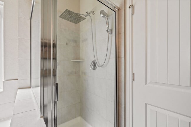 Building Photo - 2221 Raider Dr