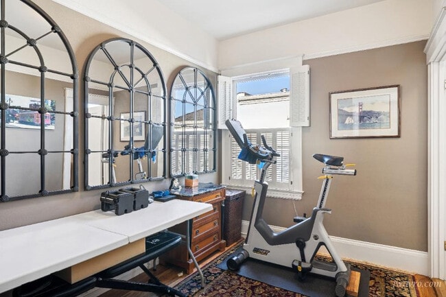 Building Photo - 155 24th Ave