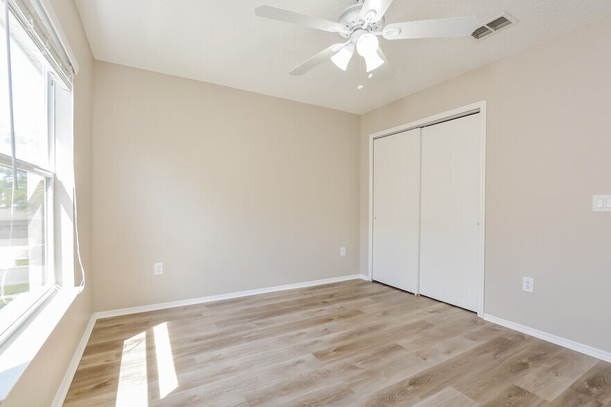 Building Photo - 13212 Canna Lily Dr