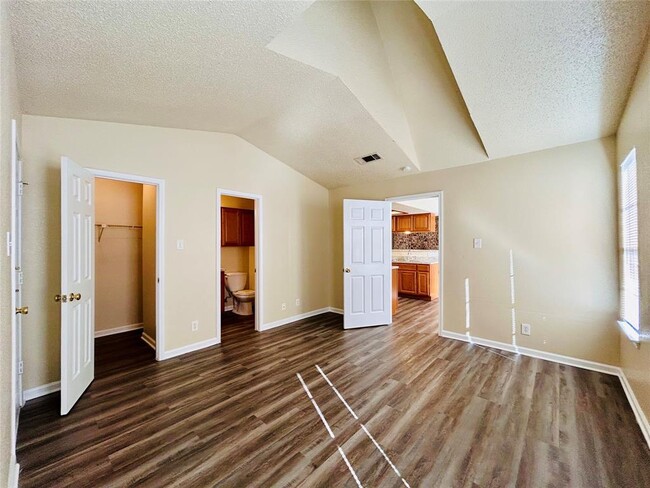 Building Photo - 9219 Kempler Dr