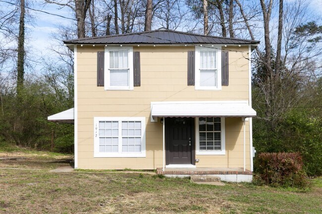 Primary Photo - Cute, Clean & Completely Renovated