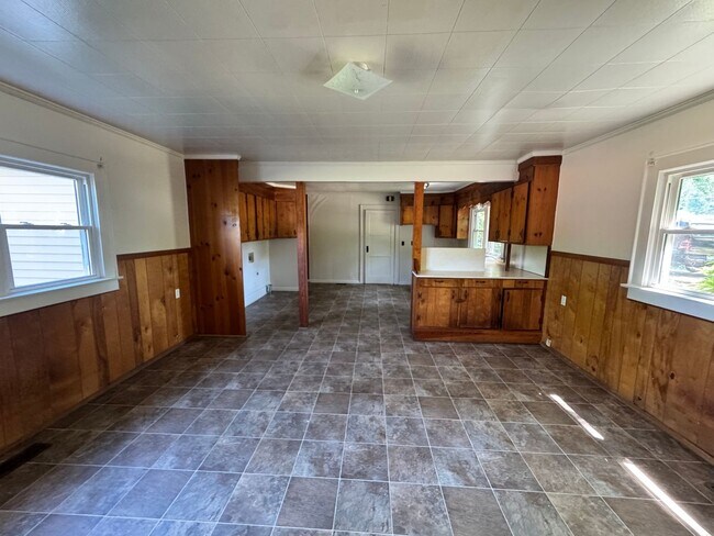 Building Photo - 3/1.5 House in Shelby, NC