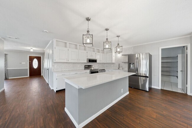 Building Photo - 7703 Sandia Bluff