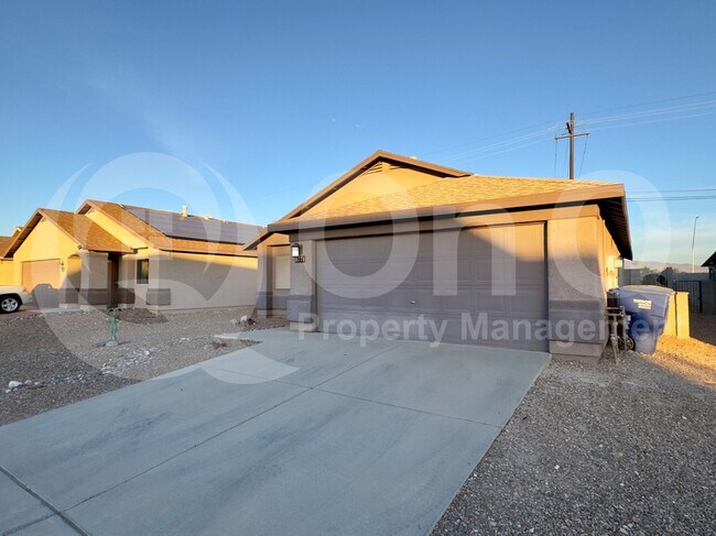 Primary Photo - 8771 S Desert Rainbow Dr