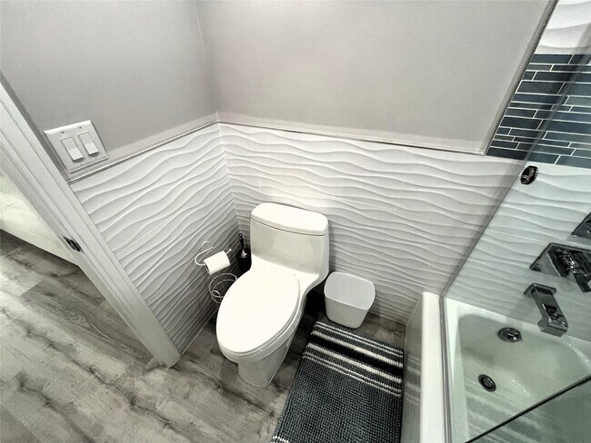 Building Photo - 3500 Galt Ocean Dr