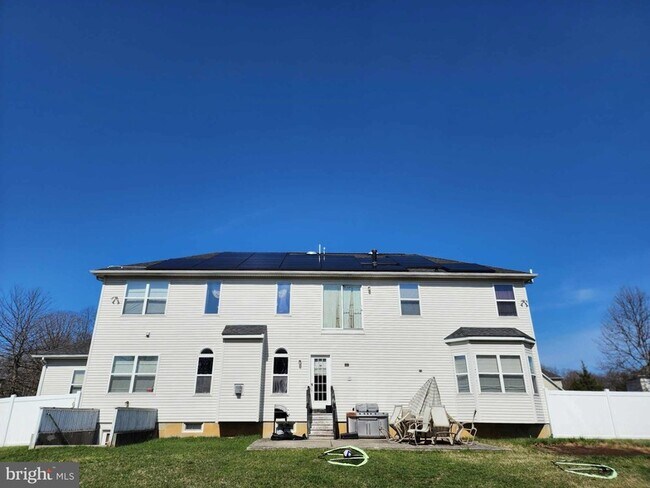 Building Photo - 2020 Paddock Ln