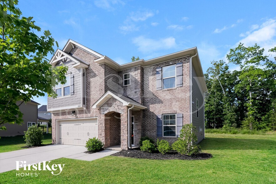 Building Photo - 1323 Privett Park Pl