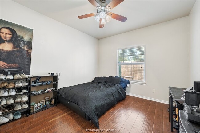 Building Photo - 114 Lynn Dr