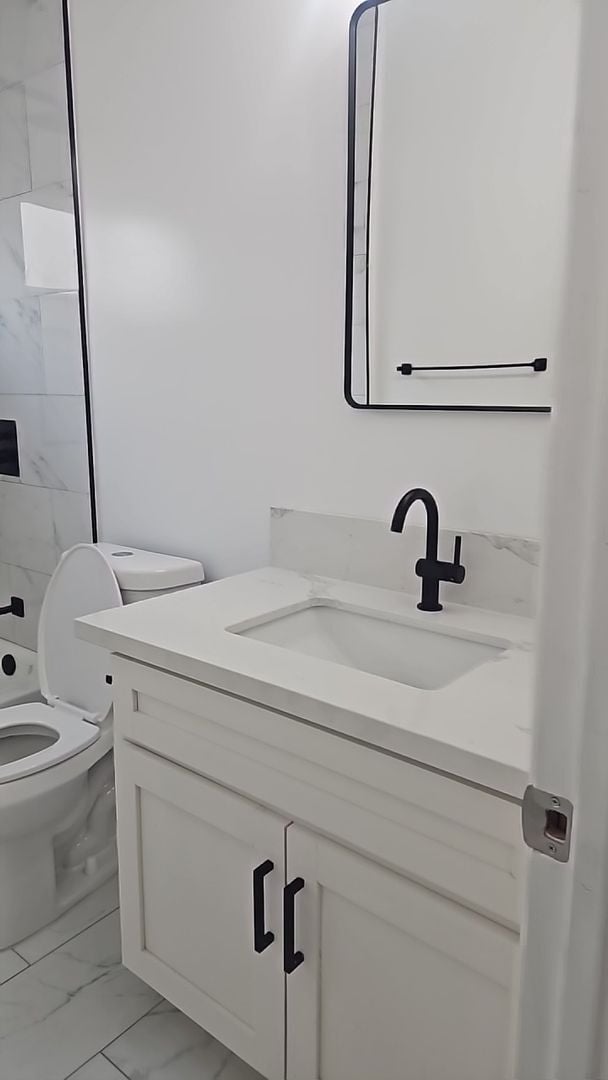 Building Photo - 947 W Magnolia St