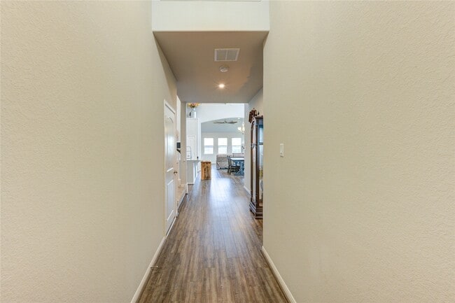 Building Photo - 30434 Butternut Oak Ln