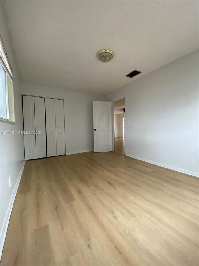 Building Photo - 6132 SW 39th St