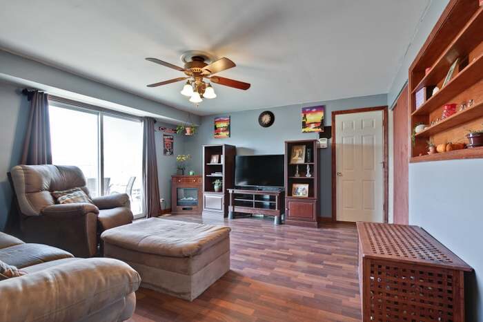 Building Photo - 1595 Oregon Trail