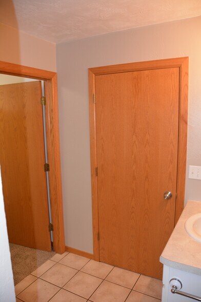 Building Photo - 325 Cordy Lane