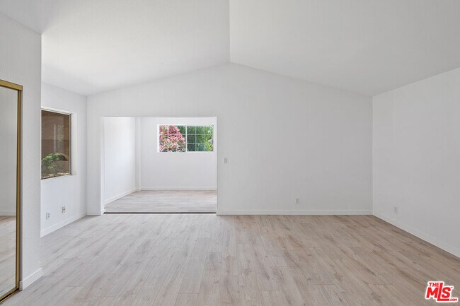 Building Photo - 8473 Penfield Ave