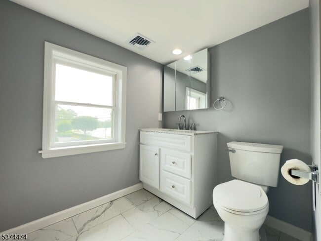 Building Photo - 274 US-202