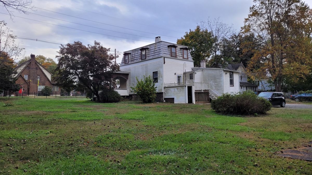 Building Photo - 309 Branch Ave