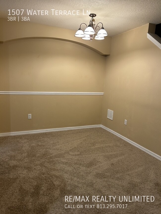 Building Photo - 1507 Water Terrace Ln