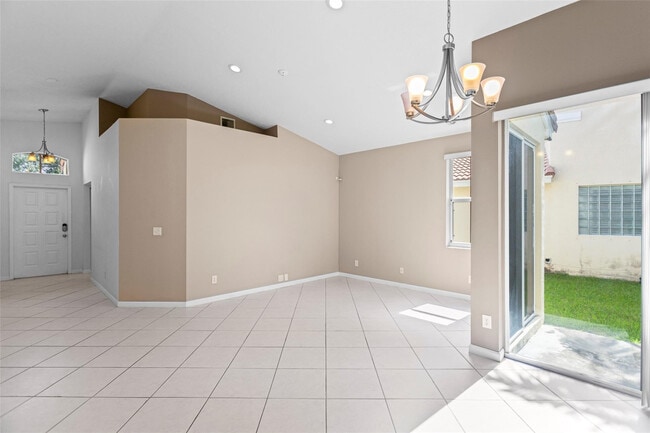 Building Photo - 15250 SW 49th Ct