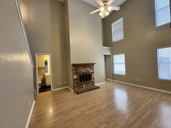 Building Photo - 2141 Redwing Way