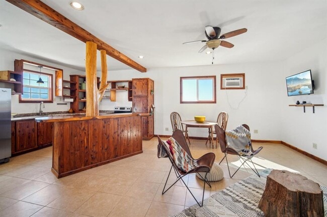 Building Photo - 2200 TX-21